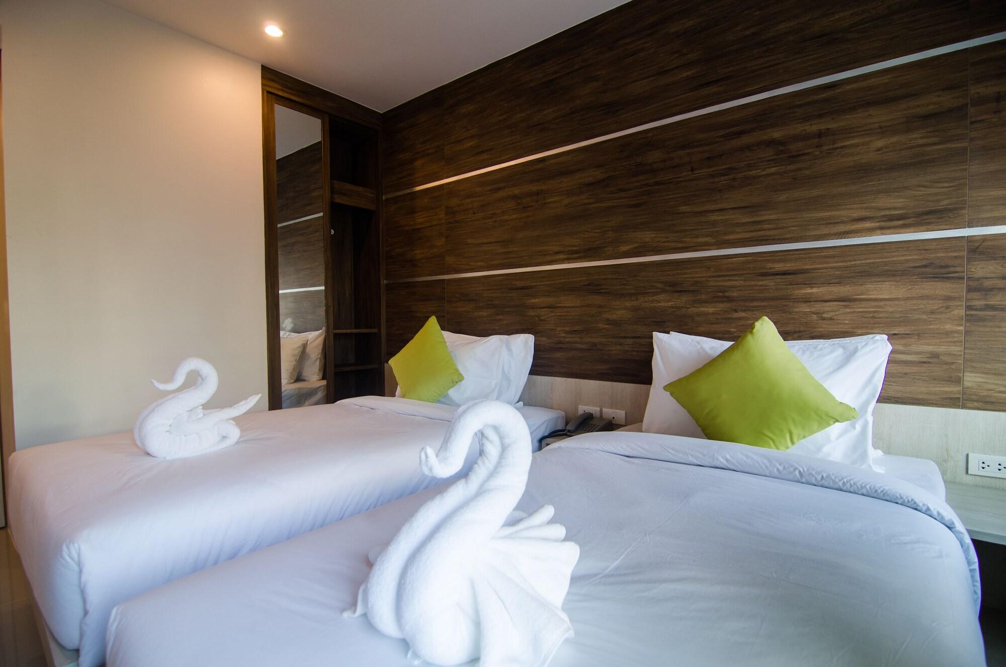 Centro One Bangla Hotel Patong Екстериор снимка