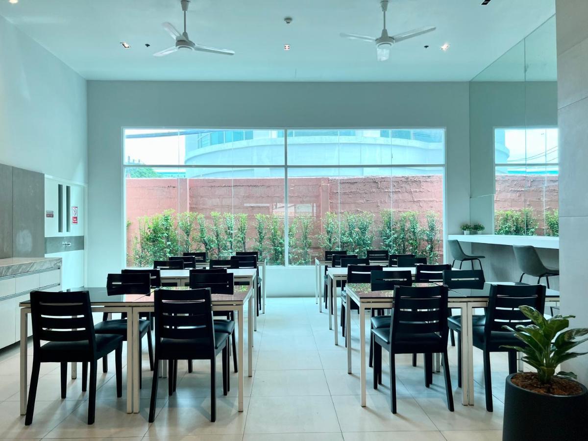 Centro One Bangla Hotel Patong Екстериор снимка