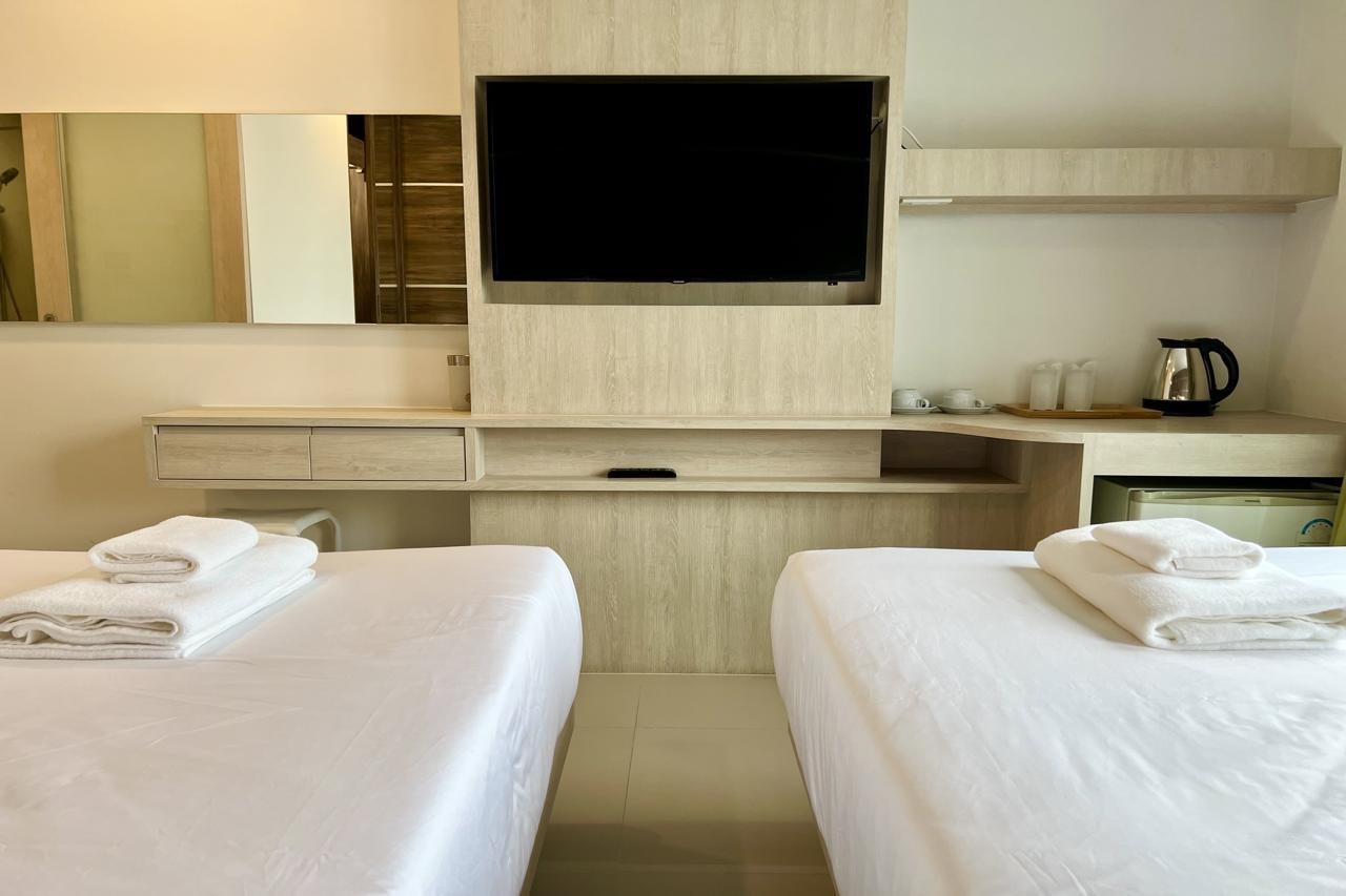 Centro One Bangla Hotel Patong Екстериор снимка