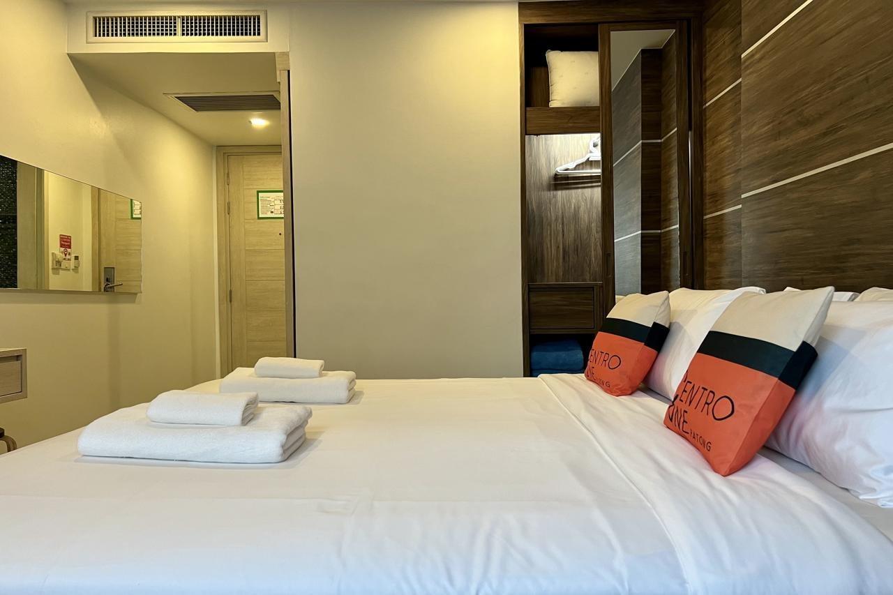 Centro One Bangla Hotel Patong Екстериор снимка